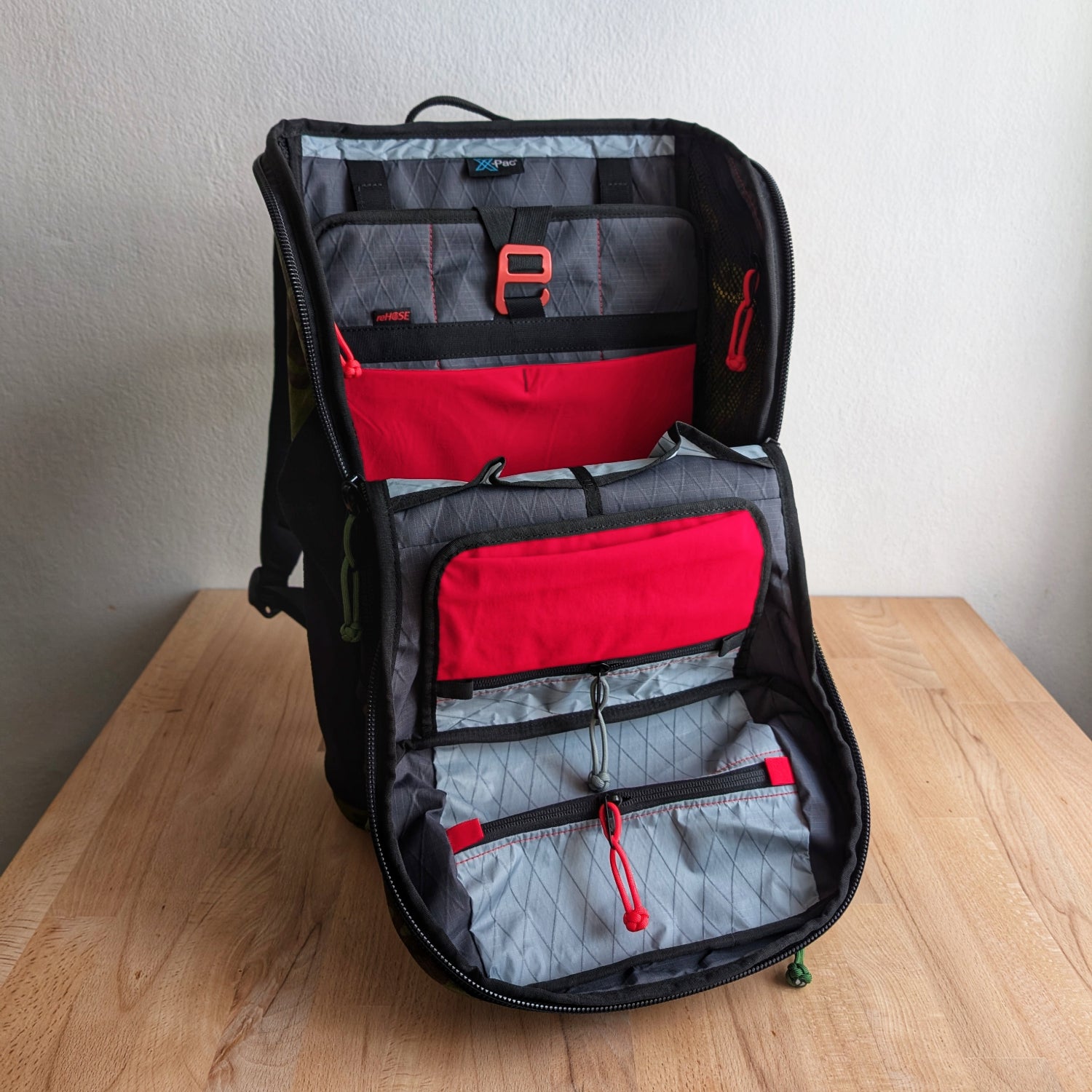 BUDDY 22 Neo - MtC Tropic/Grey/Red | REHOSE