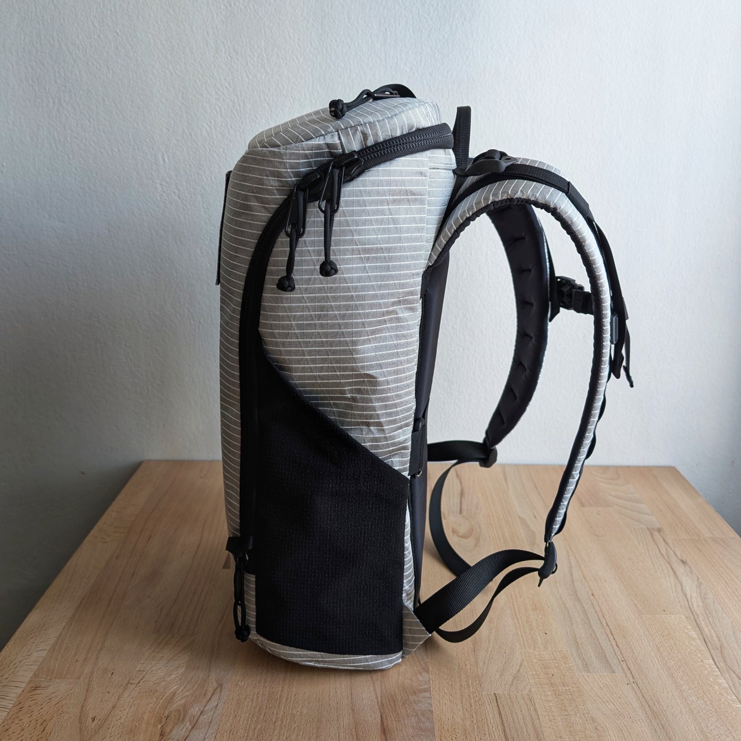 BUDDY 22 Neo - Silver/Black/White + BLAZE 2 laptop sleeve + MUTE Velcro cover