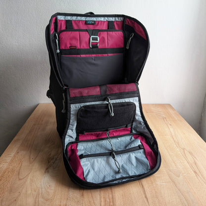 BUDDY 30 Neo - Black/Port/Silver+ BLAZE 2 laptop sleeve