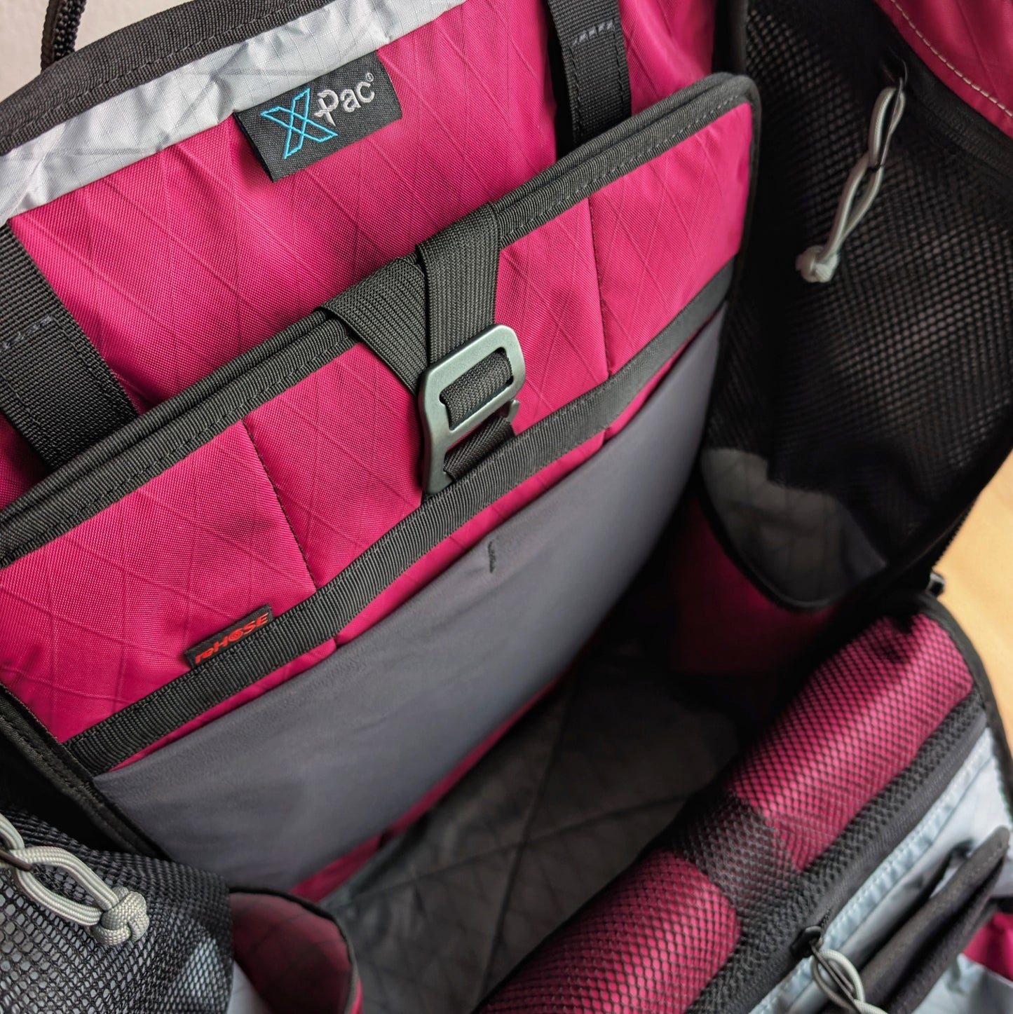 BUDDY 30 Neo - Black/Port/Silver+ BLAZE 2 laptop sleeve