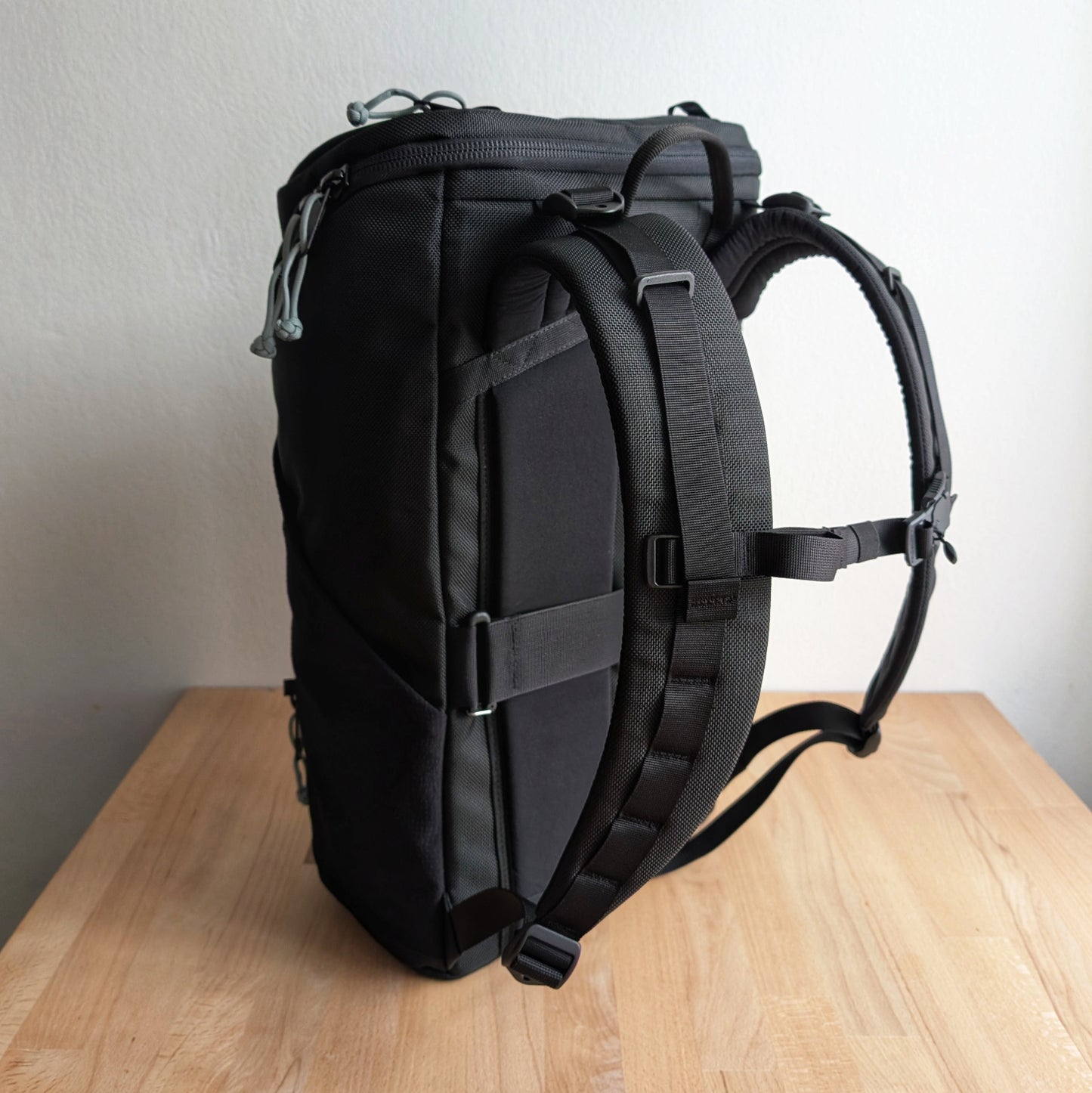 BUDDY 30 Neo - Black/Port/Silver+ BLAZE 2 laptop sleeve