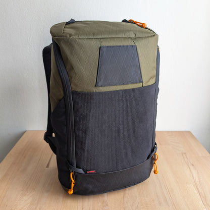 BUDDY 22 Neo - Olive/Blackl/Navy/Cadmium green + BLAZE 2 laptop sleeve + MUTE Velcro cover