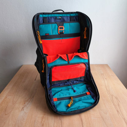 BUDDY 22 Neo - Olive/Blackl/Navy/Cadmium green + BLAZE 2 laptop sleeve + MUTE Velcro cover
