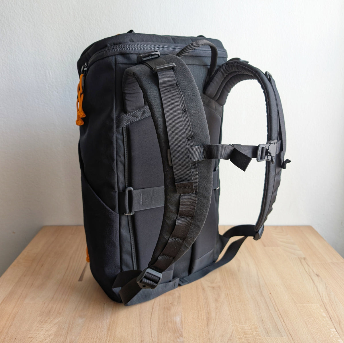 BUDDY 22 Neo - Blackl/Hot orange + BLAZE 2 laptop sleeve