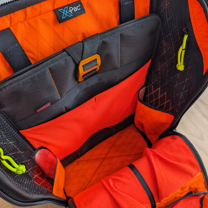 BUDDY 22 Neo - Blackl/Hot orange + BLAZE 2 laptop sleeve