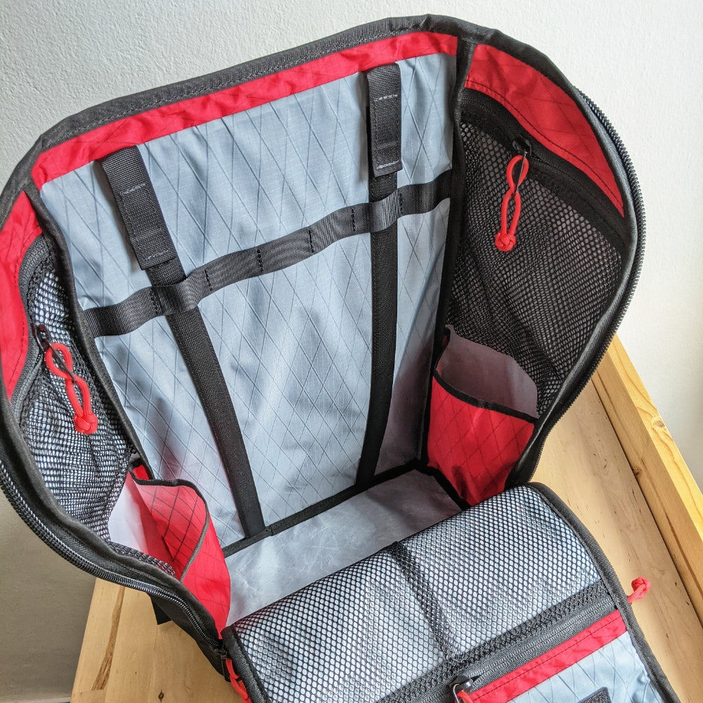 BUDDY 30 - durable travel backpack
