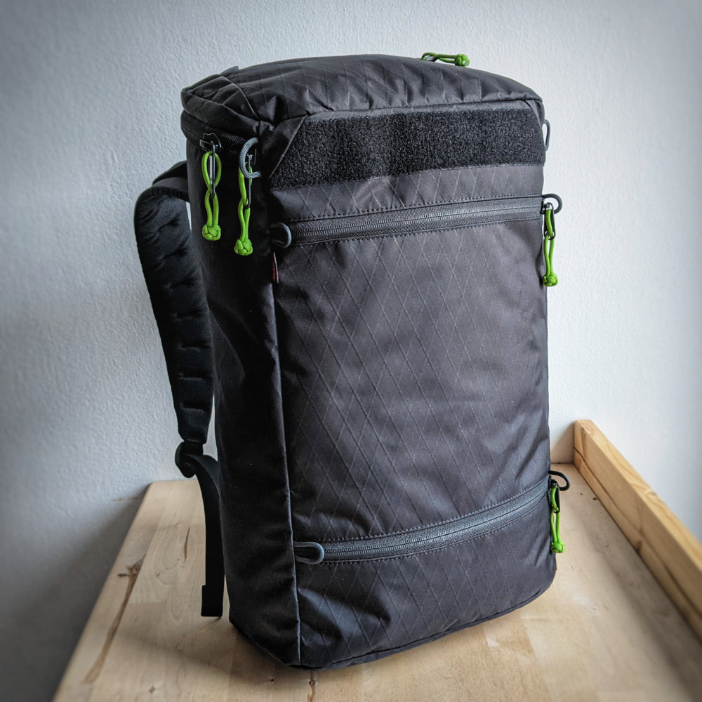 BARREL 30 - durable top loading backpack